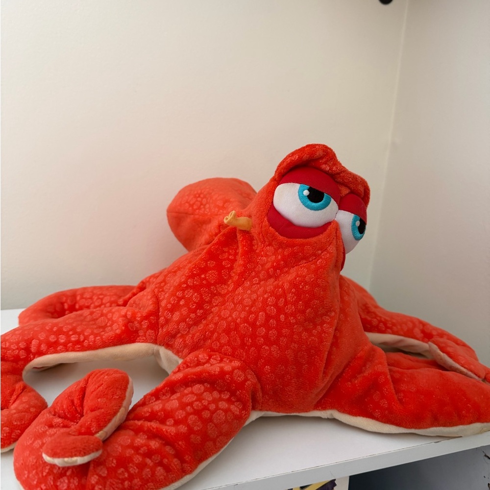 Disney Store Finding Dory Plush HANK Octopus Nemo PRE-OWNED